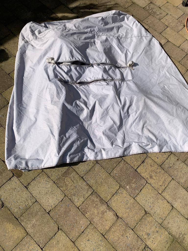 Fietshoes voor fietsendrager vr max 3 fietsen, Ophalen, Gebruikt