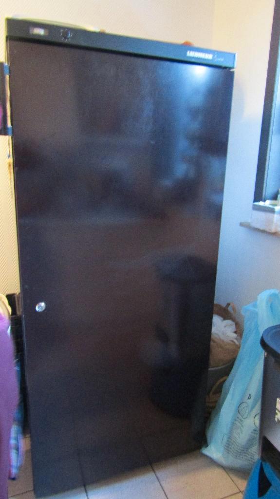 Refroidisseur/réfrigérateur à vin Liebherr Vinothek, Electroménager, Réfrigérateurs & Frigos, Utilisé, Sans bac à congélation