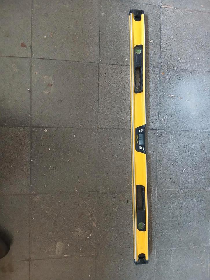 Stanley magnetische waterpasser met digitale hoekmeter, Doe-het-zelf en Bouw, Meetapparatuur, Zo goed als nieuw, Ophalen