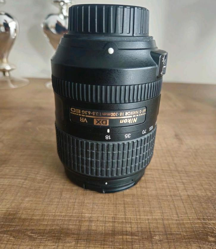 Nikon AF-S 18-300mm F/3.5-6.3G ED VR DX, Audio, Tv en Foto, Foto | Lenzen en Objectieven, Zo goed als nieuw, Ophalen of Verzenden