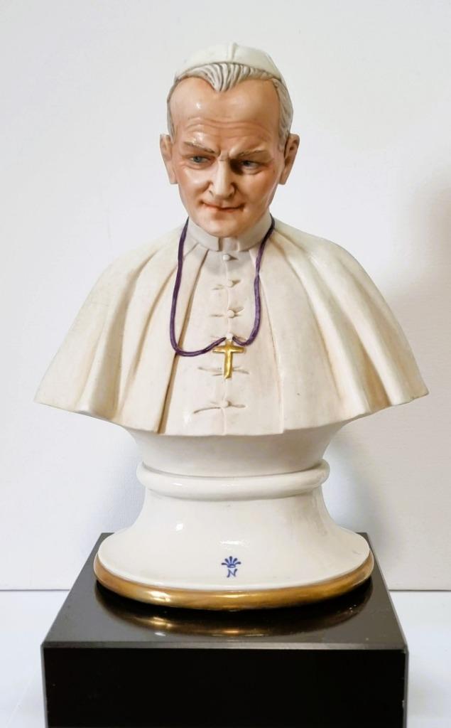 Capodimonte porselein, Italiaans, beeld van Paus., Verzamelen, Beelden en Beeldjes, Zo goed als nieuw, Religie, Ophalen of Verzenden