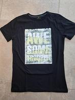 Nieuwe stoere Emoji t-shirt mt 164 (zie foto's), Kinderen en Baby's, Ophalen, Nieuw, Jongen, Shirt of Longsleeve