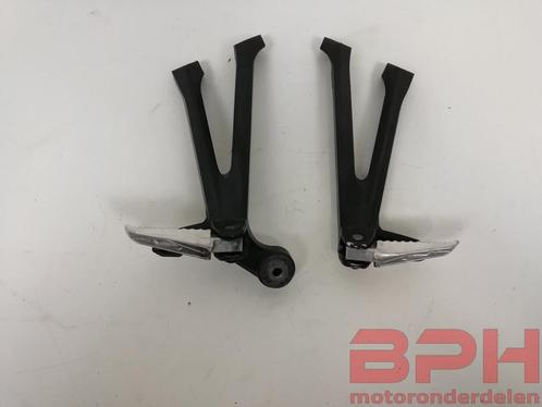 Duo voetsteunen Suzuki GSX-R 1000 K9 L0 L1 2009 t/m 2011 voe, Motoren, Onderdelen | Suzuki, Gebruikt, Ophalen of Verzenden