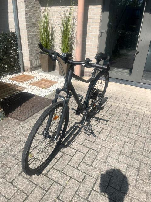 Riverside 700 (2023) + USB-lampen en accessoires, Fietsen en Brommers, Fietsen | Heren | Sportfietsen en Toerfietsen, Zo goed als nieuw