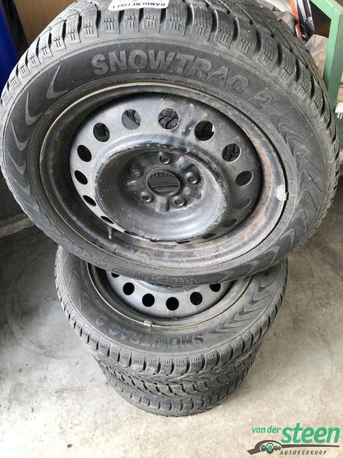 205-55-16 91H Toyota Winterbanden Set Vredestein Snowtrac Ve, Auto-onderdelen, Banden en Velgen, Banden en Velgen, Winterbanden