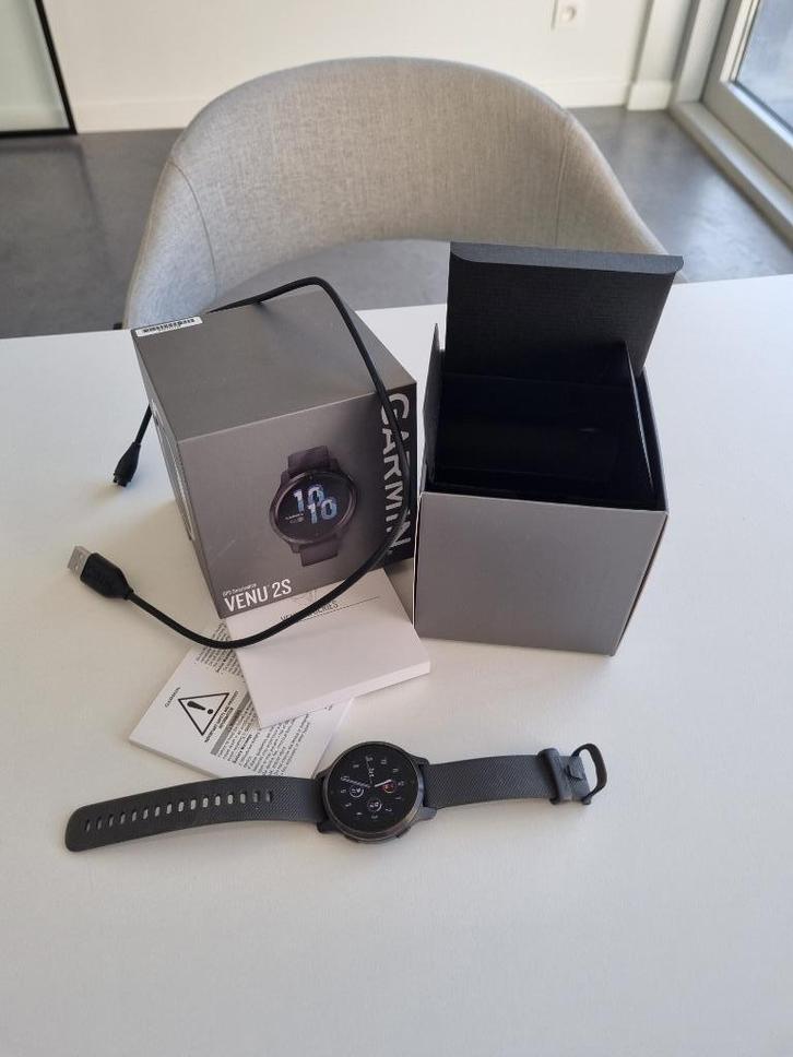 Garmin Venu 2S sporthorloge - smartwatch, Handtassen en Accessoires, Sporthorloges, Nieuw, Zwart, Afstand, Calorieverbanding, Conditie