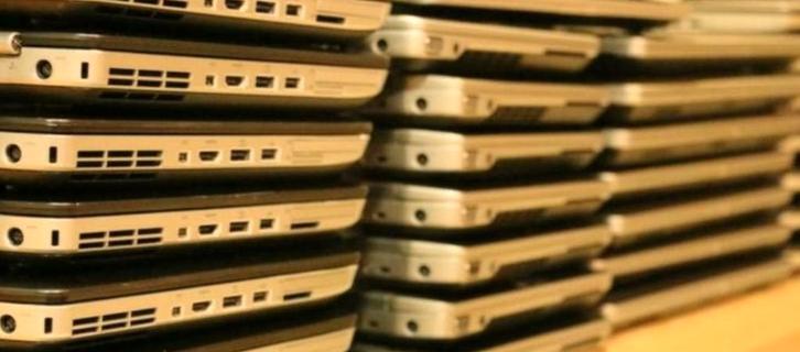 À la recherche de contenus gratuits, région d'Alost, cassés,, Divers, Lots de brocante, Enlèvement