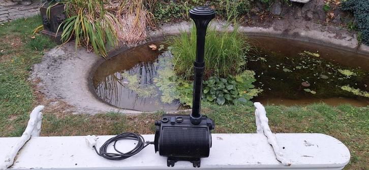 Vijverpomp Oase Nautilius 250 als nieuw!, Tuin en Terras, Vijver-toebehoren, Zo goed als nieuw, Vijverpomp, Ophalen of Verzenden