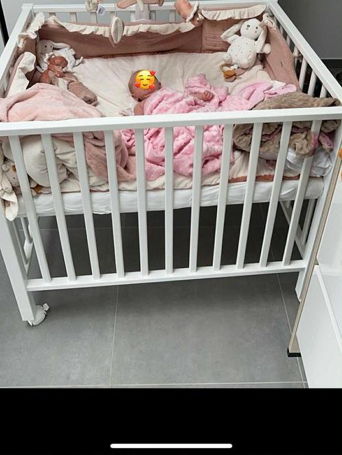 Parc blanc sur roulettes + accesoires ( voir description ), Kinderen en Baby's, Babyparken, Zo goed als nieuw, In hoogte verstelbaar