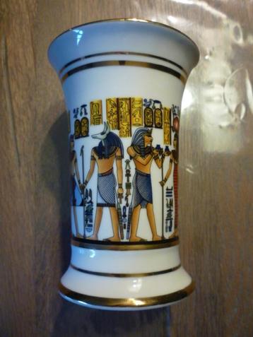 Prachtig Egyptisch vaasje met keurmerk stempel. beschikbaar voor biedingen