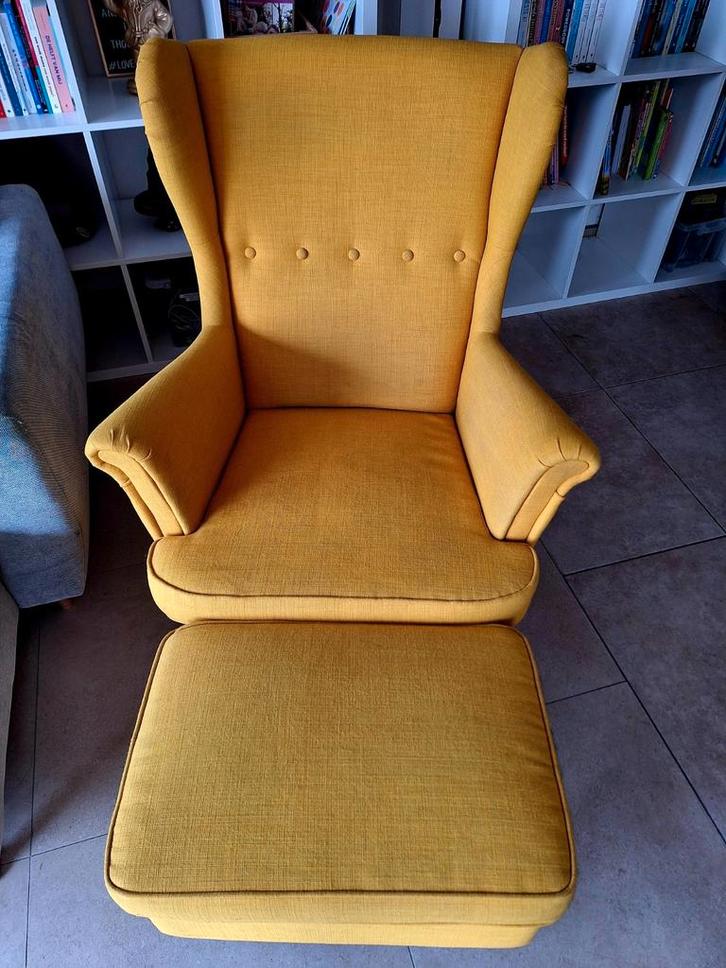 Strandmon zetel en poef Ikea, Huis en Inrichting, Fauteuils, Zo goed als nieuw, Ophalen of Verzenden