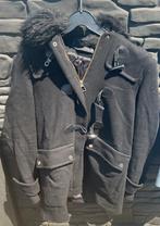 Zwarte jas met pels aan de kap, Zara maat S, Kleding | Dames, Jassen | Winter, Ophalen of Verzenden, Gedragen, Maat 36 (S)