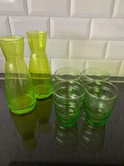 2 karaffen en 4 bijpassende glazen (IKEA) - nieuw, Verzamelen, Glas en Drinkglazen, Nieuw, Ophalen of Verzenden