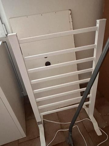 Elektrisch handdoekrek / droogrek – wit – €10 beschikbaar voor biedingen