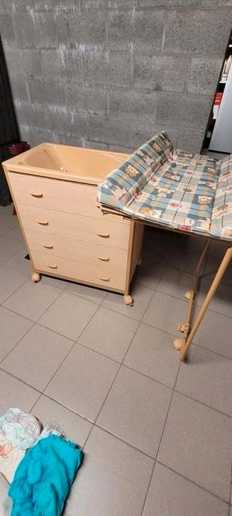 magnifique table a langer beschikbaar voor biedingen