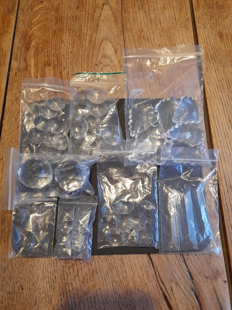 Lot de pampilles en cristal, Enlèvement