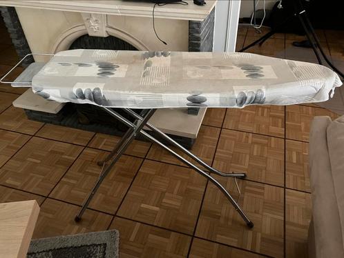 Planche a repasser Brabantia, Elektronische apparatuur, Strijkijzers en Strijkplanken, Gebruikt, Ophalen