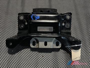 AUDI A3 MOTORSTEUN 5Q0199555R beschikbaar voor biedingen