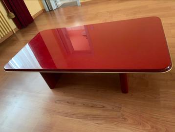 Bordeaux salontafel beschikbaar voor biedingen