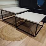 Moderne beige salontafels met zwart ijzeren onderstel, Huis en Inrichting, Tafels | Salontafels, Ophalen
