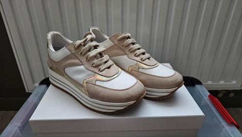 Communie sneakers RTB maat 34, Kinderen en Baby's, Kinderkleding | Schoenen en Sokken, Zo goed als nieuw, Schoenen, Meisje, Ophalen of Verzenden