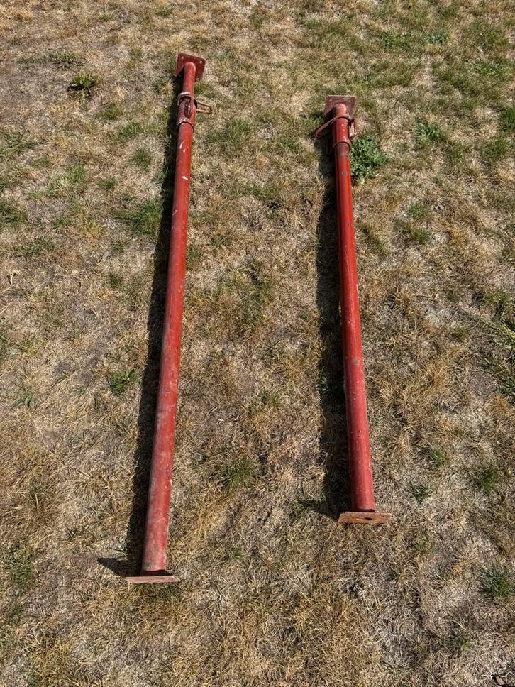 ️ Verstelbare metalen stutten - set van 2, Doe-het-zelf en Bouw, Metalen, Gebruikt, Ophalen