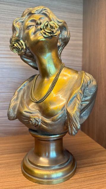 Art Deco Beeld beschikbaar voor biedingen