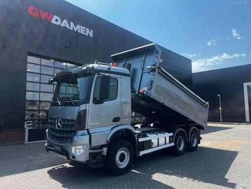 Mercedes-Benz Arocs 3343 6x4 Kipper/Trekker Euro 6, Auto's, Vrachtwagens, ABS, Airconditioning, Bluetooth, Boordcomputer, Centrale vergrendeling