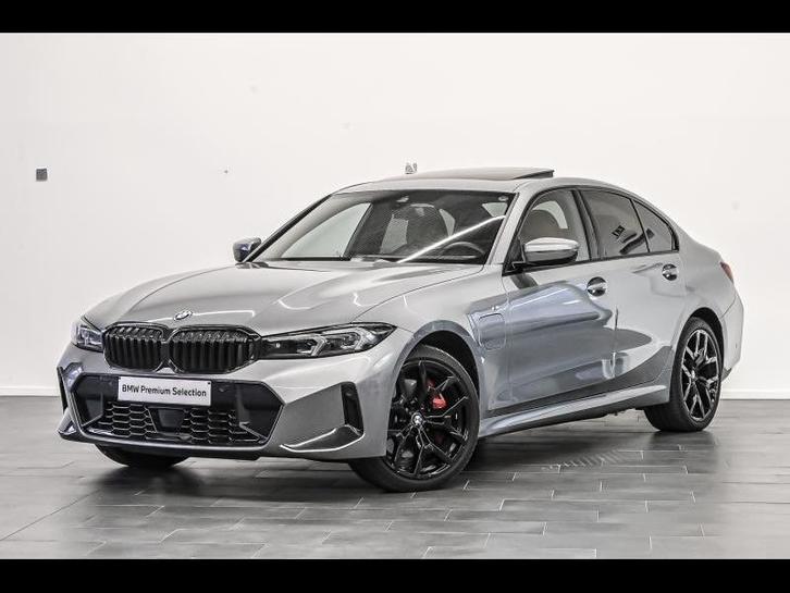 BMW Serie 3 330 Berline, Auto's, BMW, Bedrijf, 3 Reeks, Adaptieve lichten, Airbags, Airconditioning, Alarm, Bluetooth, Boordcomputer