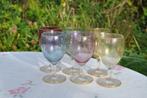 6 verres a vin blanc coloré bord et pied doré années 50, Antiquités & Art, Enlèvement ou Envoi