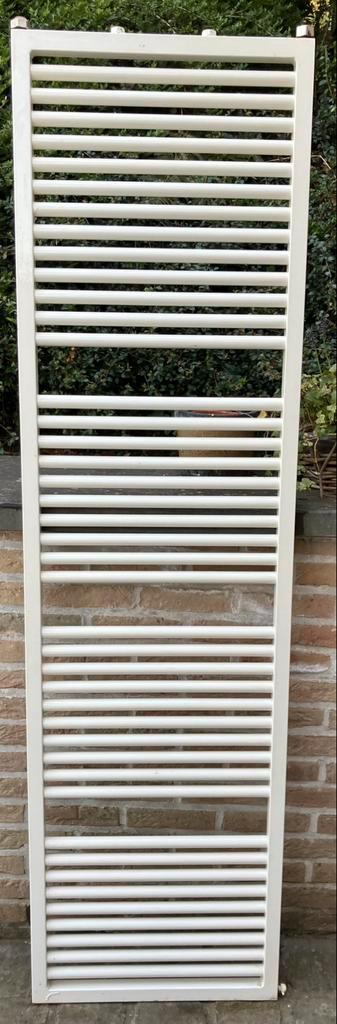 Radiateur sèche serviettes Zehnder, Enlèvement, Utilisé, Radiateur