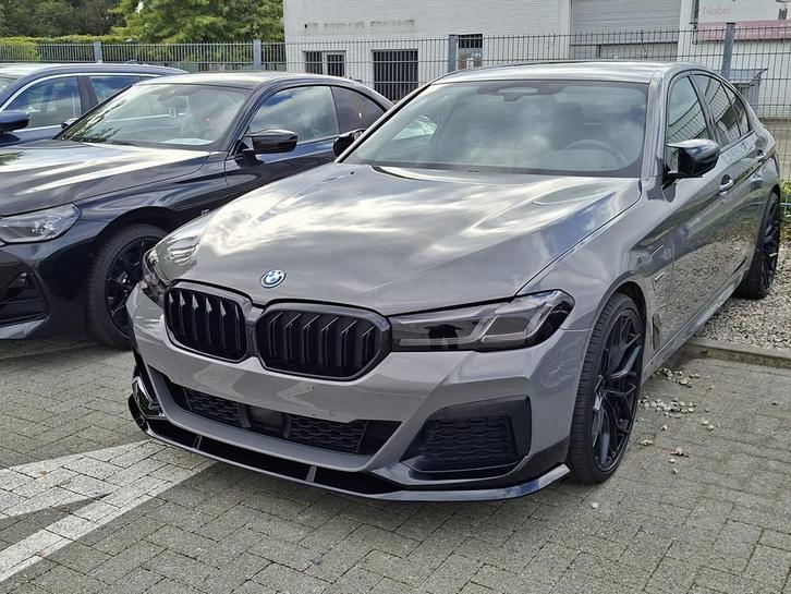 Bmw 545e x drive / m stoelen / trekhaak / keyless entry, Auto's, BMW, Particulier, 5 Reeks, Keyless entry, Benzine, Dealer onderhouden
