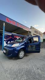 Fiat qubo 1.4 essence euro5 2012 bon eta airco, Auto's, Fiat, Voorwielaandrijving, Euro 5, Stof, Zwart