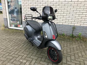 HERFSTKRAKERS:VESPA SPRINT S 45KM MAT GREY BJ2019 6000KM  beschikbaar voor biedingen