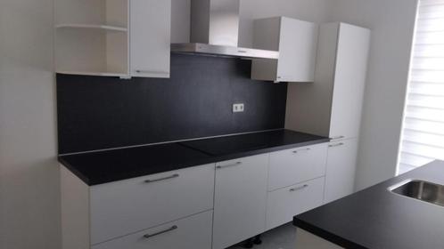 Moderne mat witte eilandkeuken – Incl. ETNA APR GEDEMONTEERD, Huis en Inrichting, Keuken | Complete keukens, Zo goed als nieuw
