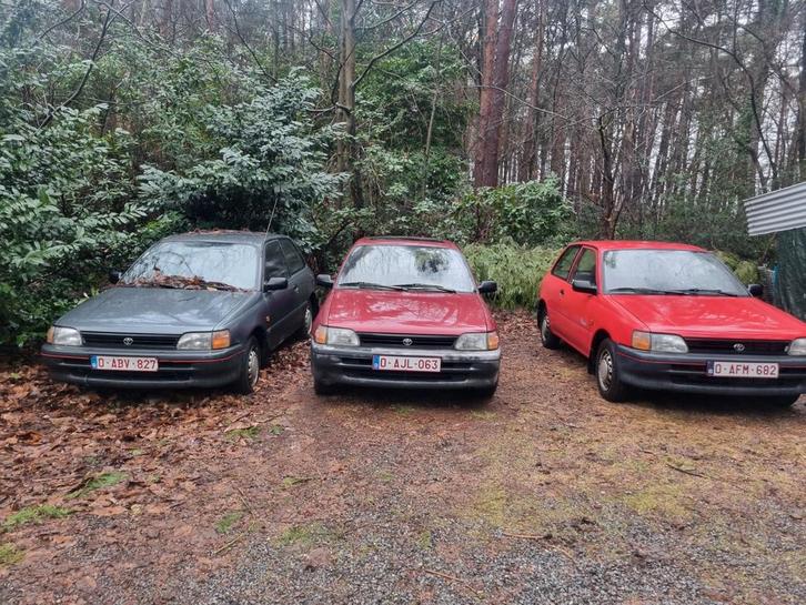 Starlet 3x, Autos, Toyota, Particulier, Starlet, Toit ouvrant, Attache-remorque, Automatique, Rouge, Gris, Enlèvement