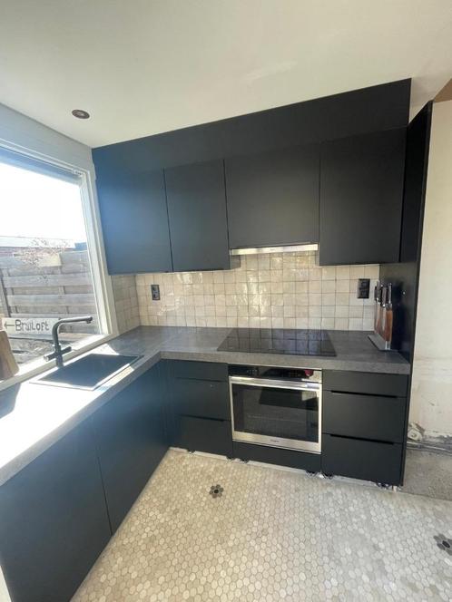 Mat Zwarte Hoekkeuken – Direct Beschikbaar! GEDEMONTEERD, Huis en Inrichting, Keuken | Complete keukens, Zo goed als nieuw, Hoekkeuken