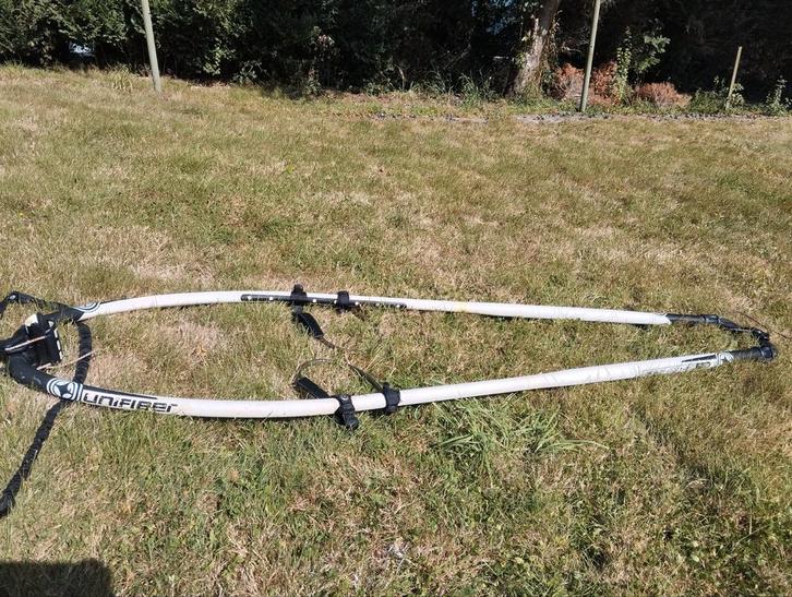 Wishbone unifiber Carbone 200/260, Sports nautiques & Bateaux, Planche à voile, Voile, Enlèvement