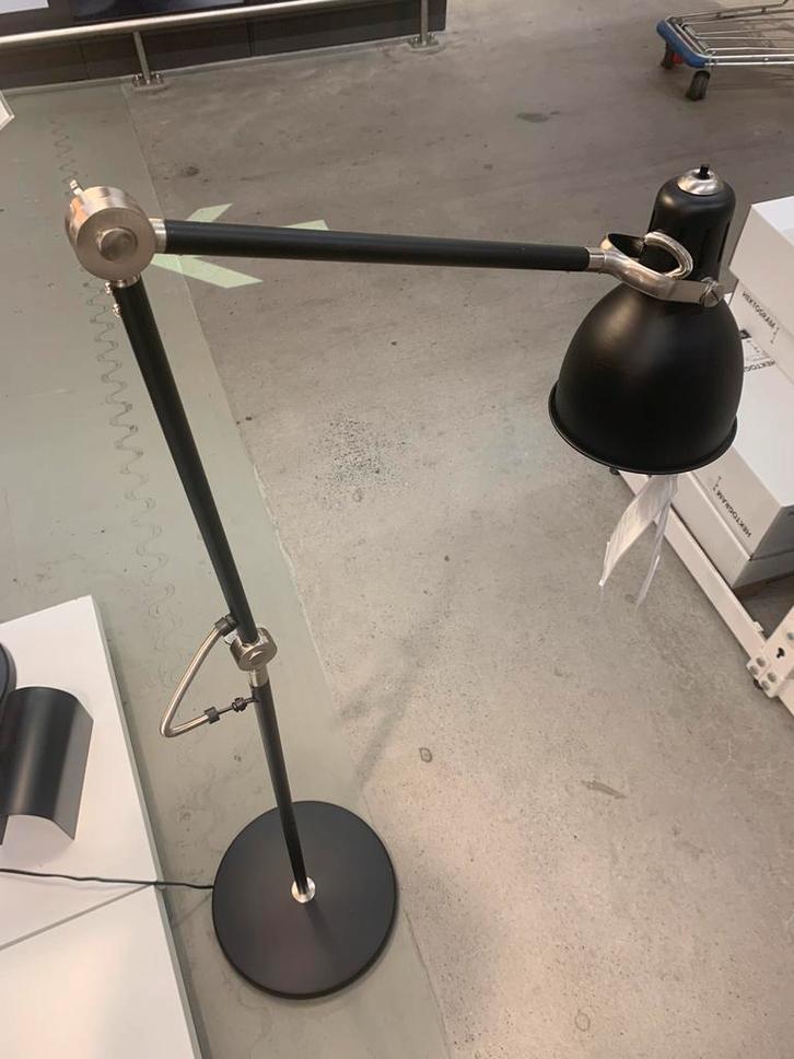 Lampe ARÖD IKEA, Maison & Meubles, Lampes | Lampes de table, Neuf, Enlèvement