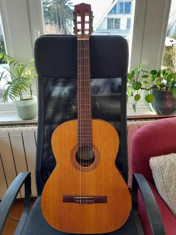 Klassieke gitaar voor beginners beschikbaar voor biedingen