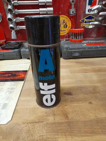 Oude volle oliekan Elf Moto A beschikbaar voor biedingen