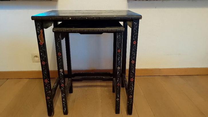 Chinese bijzettafels in zwart gelakt hout, Huis en Inrichting, Tafels | Bijzettafels, Gebruikt, Rechthoekig, 45 tot 60 cm, 55 tot 75 cm