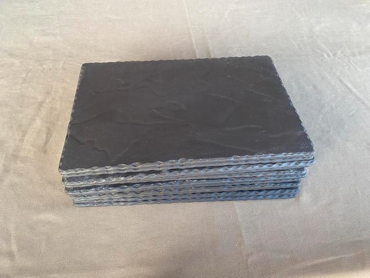 Eetplateau Revol, Huis en Inrichting, Keuken | Servies, Nieuw, Bord(en), Overige stijlen, Porselein, Ophalen