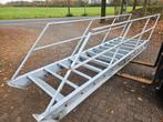 Gegalvaniseerde trap met leuningen Hoog ca 2.67 meter, Doe-het-zelf en Bouw, Ophalen, Zo goed als nieuw, Trap