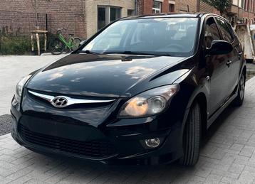 Hyundai i30 1.4i Style * Airco * Radio cd mp3/104 000km beschikbaar voor biedingen