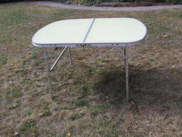 kampeertafel beschikbaar voor biedingen