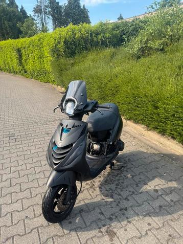 piaggio zip 4t injectie, Fietsen en Brommers, Ophalen of Verzenden, Zo goed als nieuw, Zip