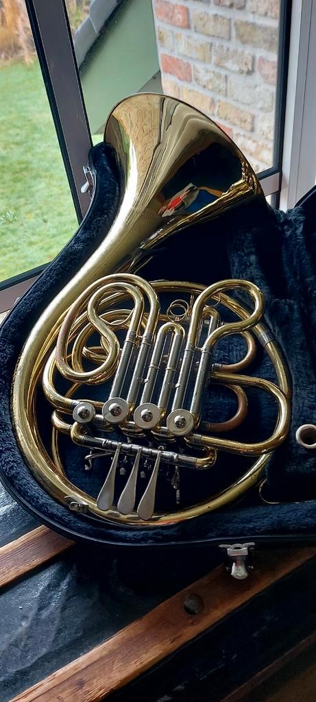 Dubbele hoorn F/Bb  merk Jupiter, Muziek en Instrumenten, Blaasinstrumenten | Hoorns, Zo goed als nieuw, Met koffer, Ophalen