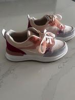 Sneakers bordeaux 38, Ophalen of Verzenden, Zo goed als nieuw, Sneakers