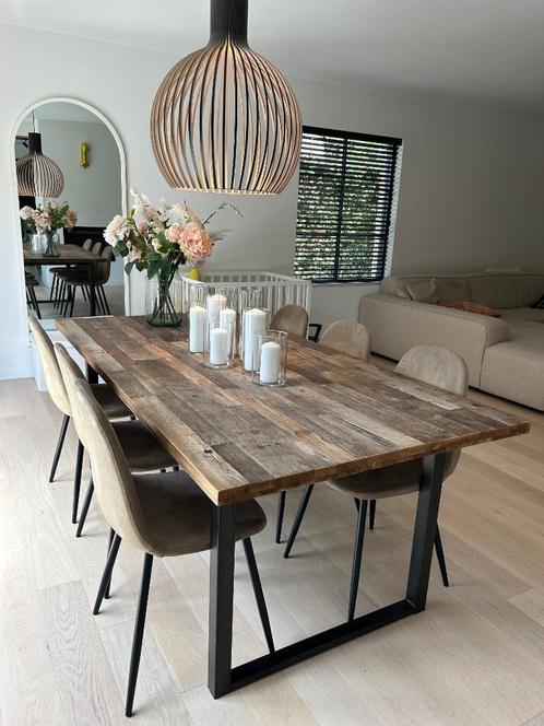 Massieve houten eettafel uit Olm, Huis en Inrichting, Tafels | Eettafels, Zo goed als nieuw, 100 tot 150 cm, 200 cm of meer, Vijf personen of meer